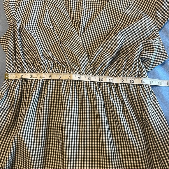 SOLD Motherhood Materntiy Gingham Top size Medium - Picture 7 of 8